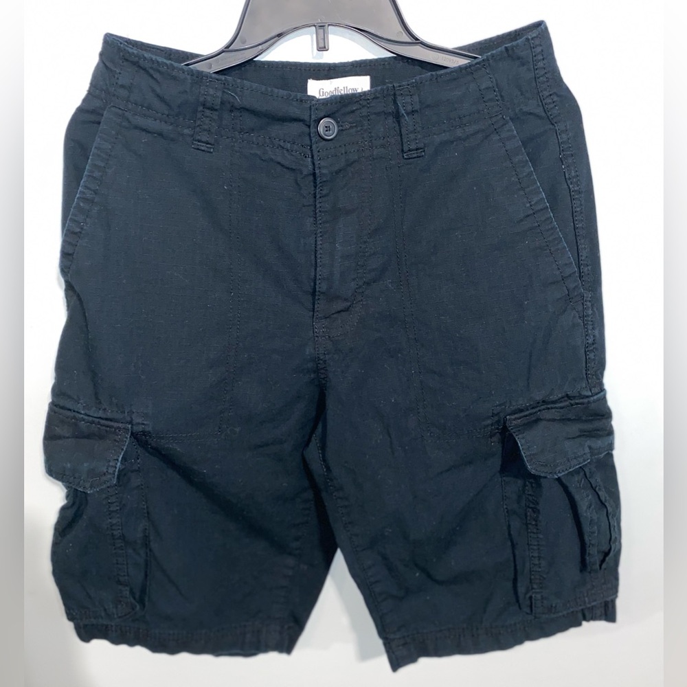 Goodfellow & Co Black Cargo Shorts with Versatile Design